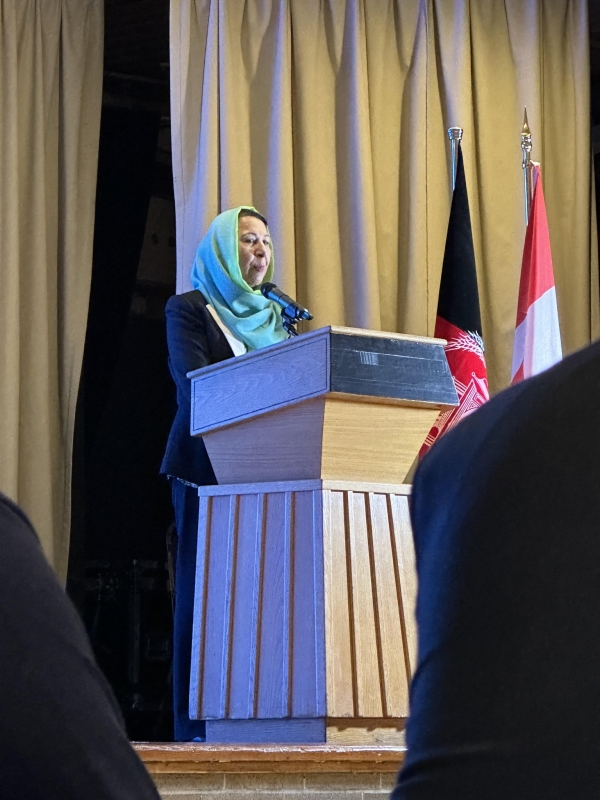 اشتراک در محفل رونمایی کتاب در تورنتو