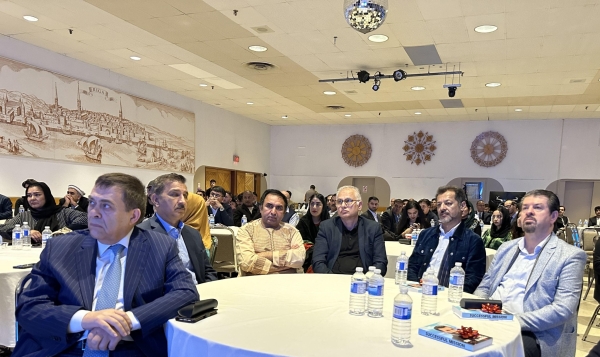 اشتراک در محفل رونمایی کتاب در تورنتو