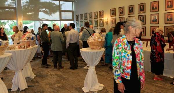 Ambassador Soroosh attended the Dinner for Hope, an annual fundraising event organized by CFUW-Ottawa and University Women Helping Afghan Women